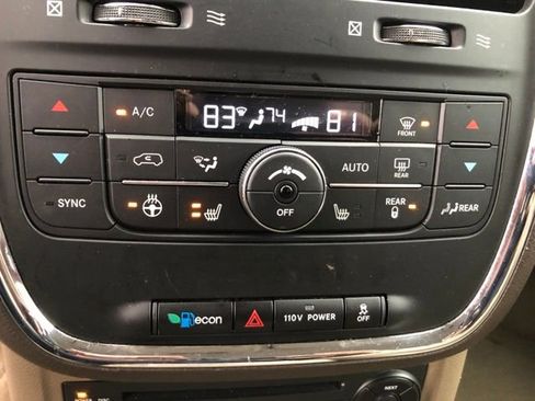 Used 2011 Chrysler Town & Country Touring-L w/ Entertainment Group #2 image 27