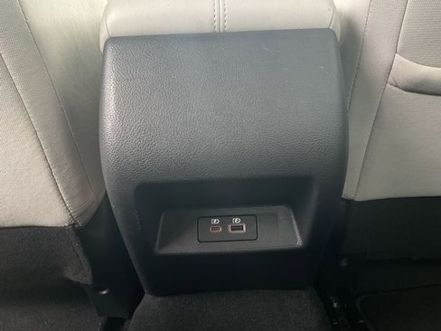 Used 2025 Nissan Altima 2.5 SV FWD image 11