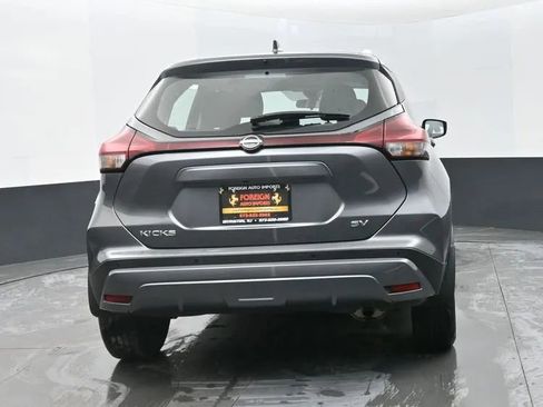 Used 2023 Nissan Kicks SV image 8