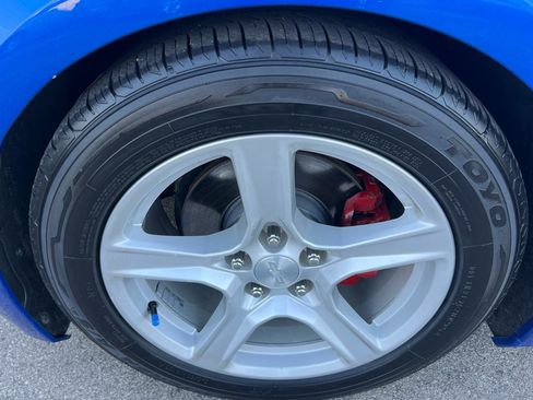 Used 2016 Chevrolet Camaro LT image 2
