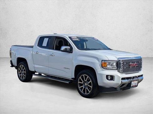Used 2017 GMC Canyon Denali image 3