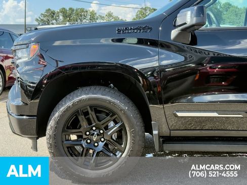 Used 2024 Chevrolet Silverado 1500 High Country w/ Midnight Edition AWD/4WD image 11