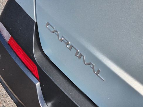 New 2025 Kia Carnival SX Prestige image 15