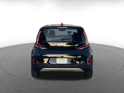 Used 2025 Kia Soul LX w/ LX Technology Package image 12