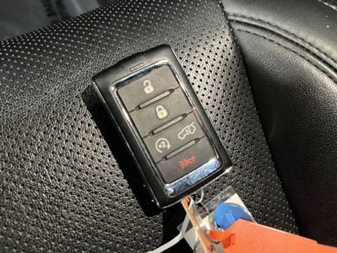 Used 2023 Jeep Wagoneer 4WD image 42