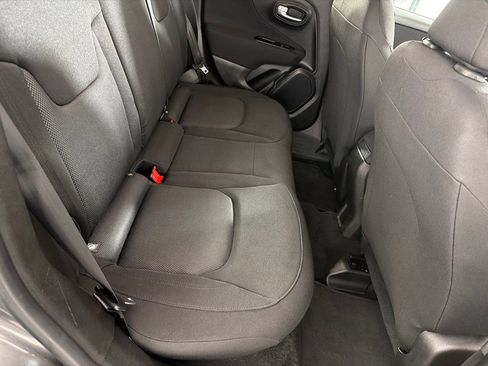 Used 2019 Jeep Renegade Sport w/ Sport Appearance Group image 22