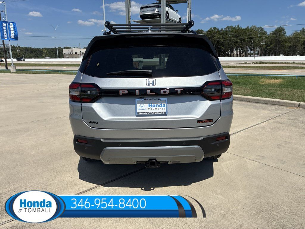 New 2026 Honda Pilot TrailSport image 5