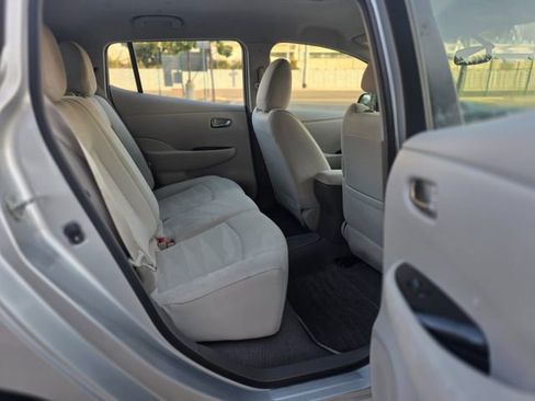 Used 2012 Nissan Leaf SL FWD image 31