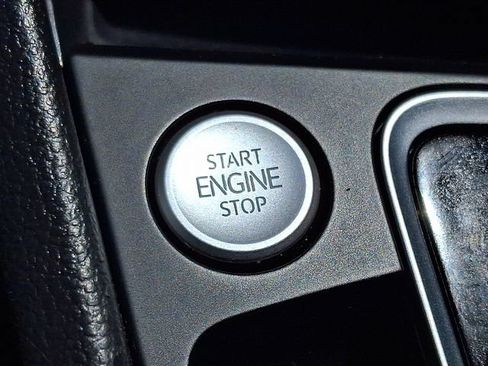 Used 2019 Volkswagen Jetta GLI FWD image 22