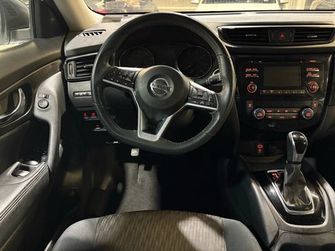 Used 2017 Nissan Rogue SV w/ Midnight Edition Package AWD/4WD image 13