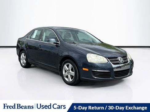 Used 2009 Volkswagen Jetta SE FWD image 1