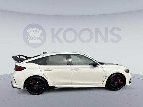 Used 2024 Honda Civic Type R image 8
