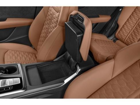 New 2025 Audi RS Q8 performance image 16