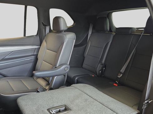 Used 2026 Buick Enclave Preferred FWD image 19