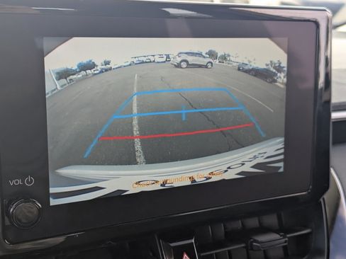 Used 2025 Toyota Corolla LE image 24