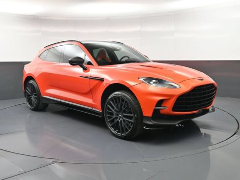 Used 2023 Aston Martin DBX 707 AWD/4WD image 10