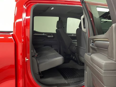 Used 2022 Chevrolet Silverado 1500 LT w/ LPO, Dark Essentials Package AWD/4WD image 18