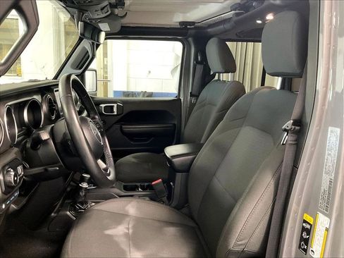 Used 2023 Jeep Wrangler Unlimited w/ Cold Weather Group AWD/4WD image 10
