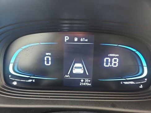 Used 2023 Hyundai Venue SEL image 15