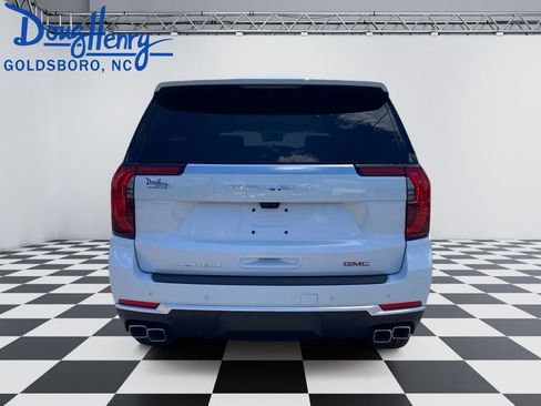 New 2026 GMC Yukon Denali w/ Denali Reserve Package AWD/4WD image 4