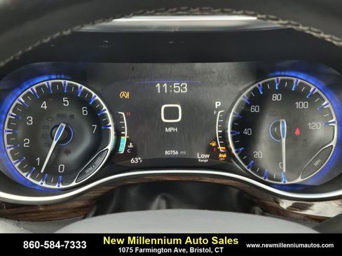 Used 2022 Chrysler Pacifica Limited image 29