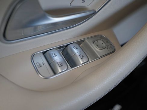 Used 2022 Mercedes-Benz GLS 580 4MATIC image 28