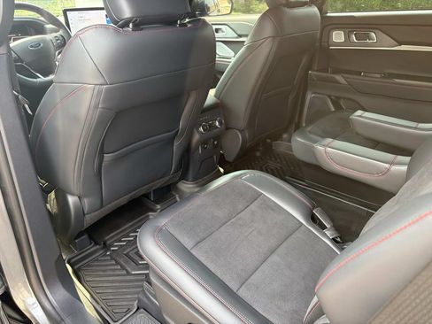 Used 2025 Ford Explorer ST w/ Sun And Sound Package AWD/4WD image 16