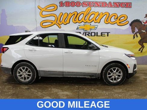 Used 2022 Chevrolet Equinox LS image 1