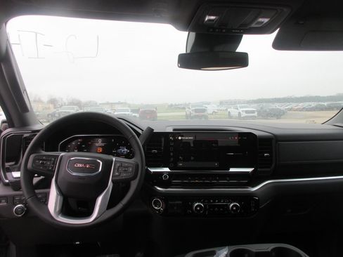 New 2026 GMC Sierra 1500 SLE image 15