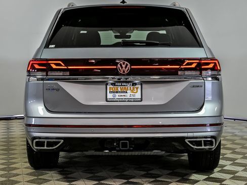 Certified 2026 Volkswagen Atlas SEL Premium R-Line image 6
