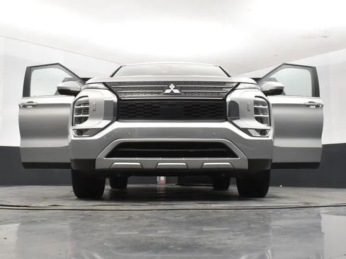 Used 2024 Mitsubishi Outlander Ralliart image 11