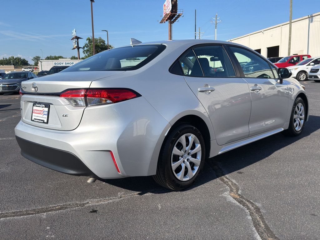 Used 2024 Toyota Corolla LE FWD image 6