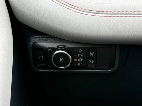 New 2026 Ford Explorer Active AWD/4WD image 23