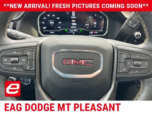 Used 2025 GMC Sierra 2500 AT4 w/ AT4 Premium Plus Package AWD/4WD image 10