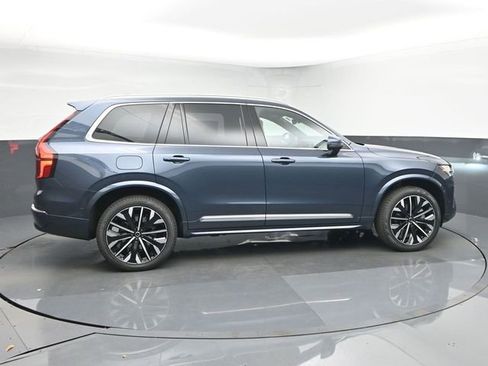 New 2026 Volvo XC90 B6 Plus w/ Protection Package Premier image 8
