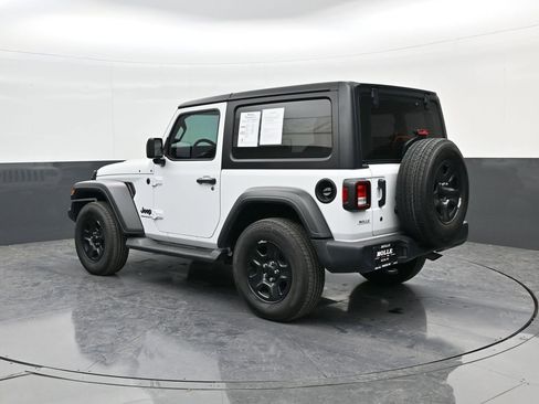 Used 2023 Jeep Wrangler Sport image 5