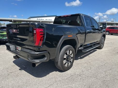 Used 2024 GMC Sierra 2500 Denali w/ Denali Reserve Package AWD/4WD image 18