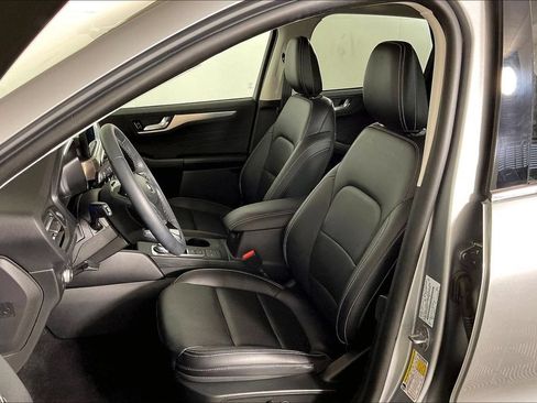 Used 2022 Ford Escape Titanium AWD/4WD image 24