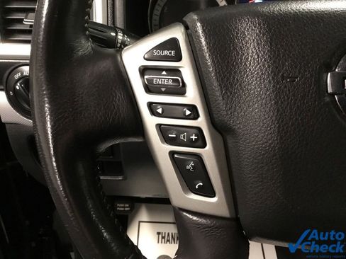 Used 2019 Nissan Titan PRO-4X w/ Pro-4x Convenience Package AWD/4WD image 47