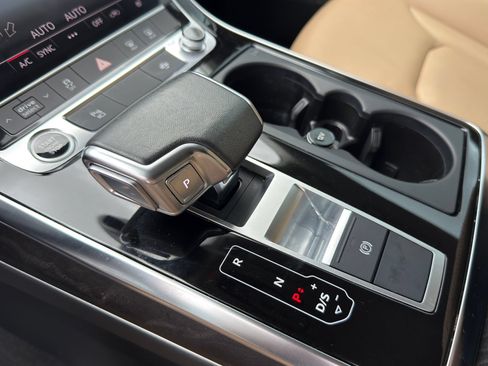Certified 2023 Audi Q8 Premium w/ Convenience Package AWD/4WD image 17