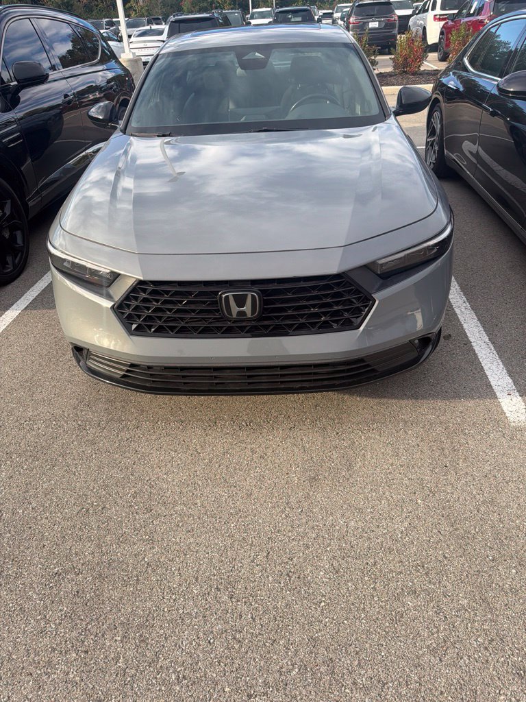 Used 2024 Honda Accord Sport image 1