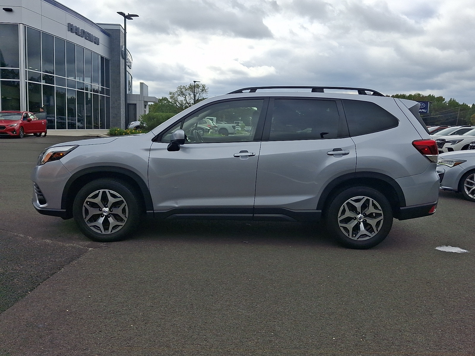Certified 2023 Subaru Forester Premium AWD/4WD image 4