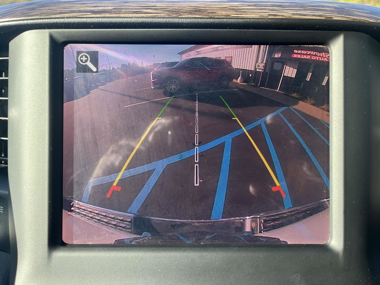 Used 2019 RAM 1500 Laramie AWD/4WD image 10