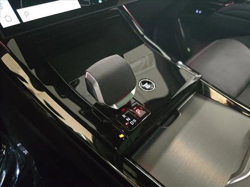 Certified 2025 Land Rover Range Rover Sport SE image 26