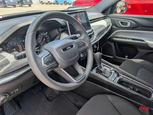 Used 2025 Jeep Compass Sport AWD/4WD image 9