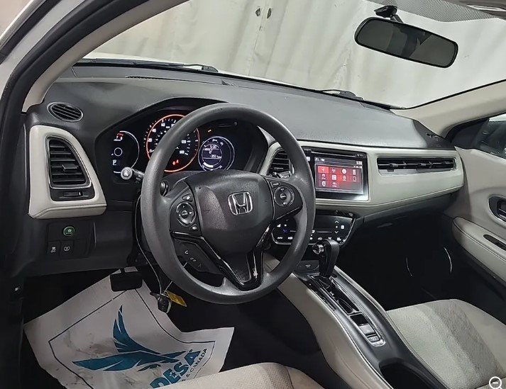 Used 2016 Honda HR-V EX image 9