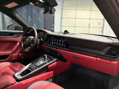 Used 2025 Porsche 911 GTS image 32