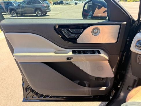 Used 2020 Lincoln Aviator Reserve w/ Equipment Group 202A AWD/4WD image 10
