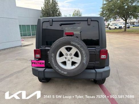Used 2017 Jeep Wrangler Unlimited Sport w/ Quick Order Package 24S AWD/4WD image 8