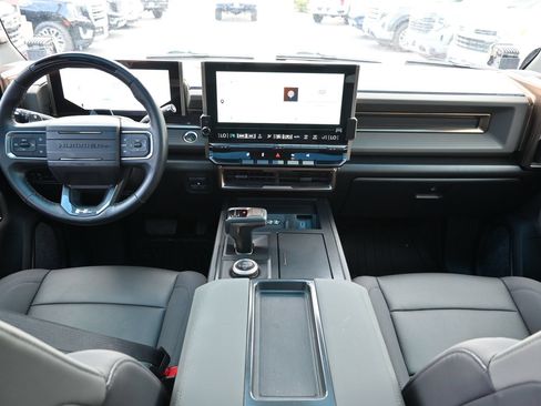 Used 2024 GMC Hummer EV 2X w/ LPO, Illumination Package AWD/4WD image 7